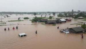 Banjir Melanda Beberapa Wilayah di Jawa Barat: Warga Dievakuasi
